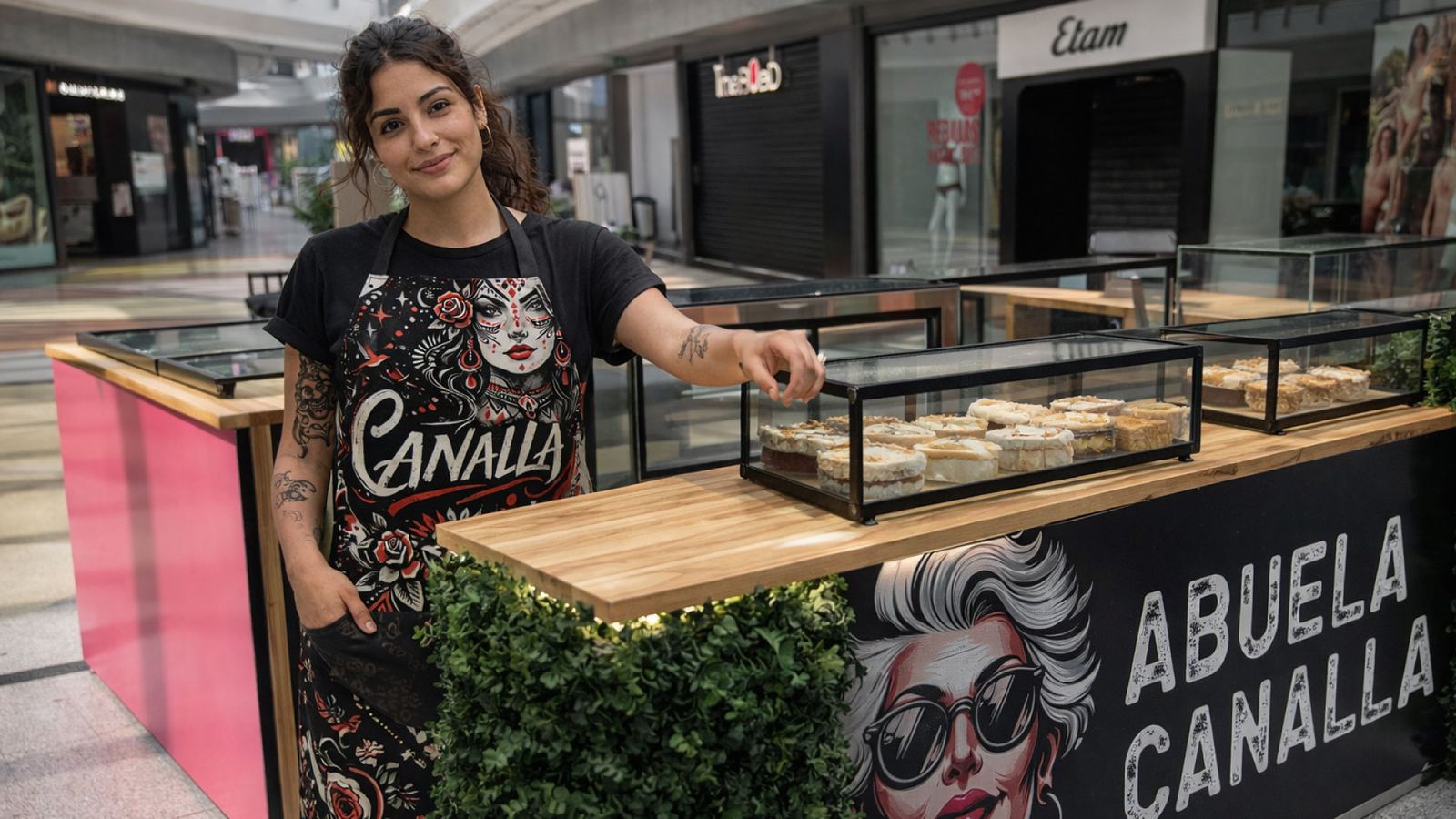 Equipo de Abuela Canalla en una de las tiendas